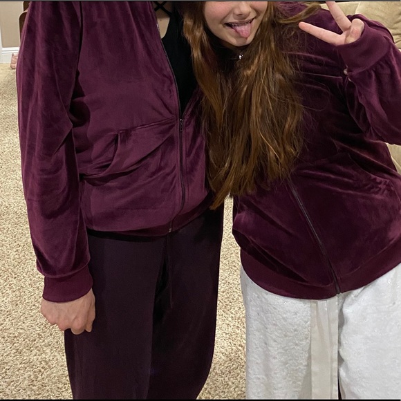 NWT JustFab Velour Track Jacket in Burgundy - Picture 5 of 5